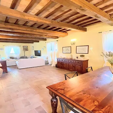 Todi By The Poolexclusive Poolwalk To Todi 5 Kmsrestaurant 05 Kmswifi 4*