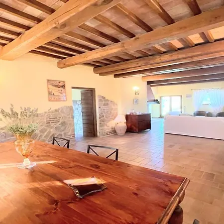 Todi By The Poolexclusive Poolwalk To Todi 5 Kmsrestaurant 05 Kmswifi Hotel 4*