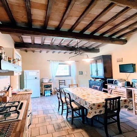 Todi By The Poolexclusive Poolwalk To Todi 5 Kmsrestaurant 05 Kmswifi Отель 4*