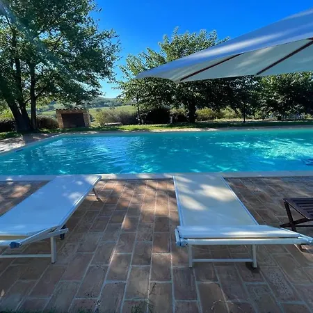Todi By The Poolexclusive Poolwalk To Todi 5 Kmsrestaurant 05 Kmswifi Отель Petroro