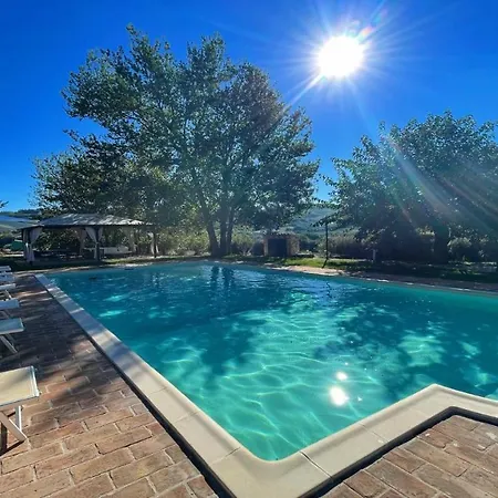 Todi By The Poolexclusive Poolwalk To Todi 5 Kmsrestaurant 05 Kmswifi Petroro