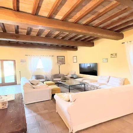 Todi By The Poolexclusive Poolwalk To Todi 5 Kmsrestaurant 05 Kmswifi Отель Petroro