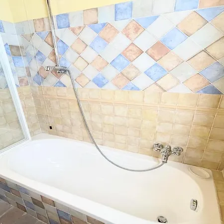 Hotel Todi By The Poolexclusive Poolwalk To Todi 5 Kmsrestaurant 05 Kmswifi Petroro