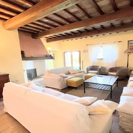 Todi By The Poolexclusive Poolwalk To Todi 5 Kmsrestaurant 05 Kmswifi Отель Petroro