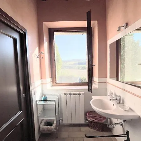 Todi By The Poolexclusive Poolwalk To Todi 5 Kmsrestaurant 05 Kmswifi 4*