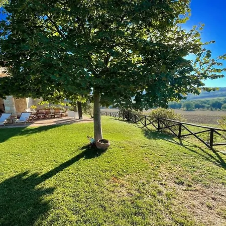 Todi By The Poolexclusive Poolwalk To Todi 5 Kmsrestaurant 05 Kmswifi