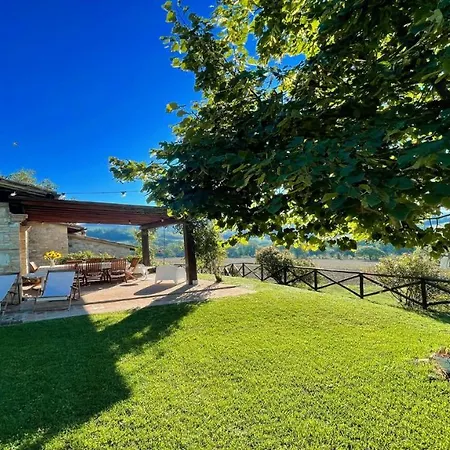 Hotel Todi By The Poolexclusive Poolwalk To Todi 5 Kmsrestaurant 05 Kmswifi